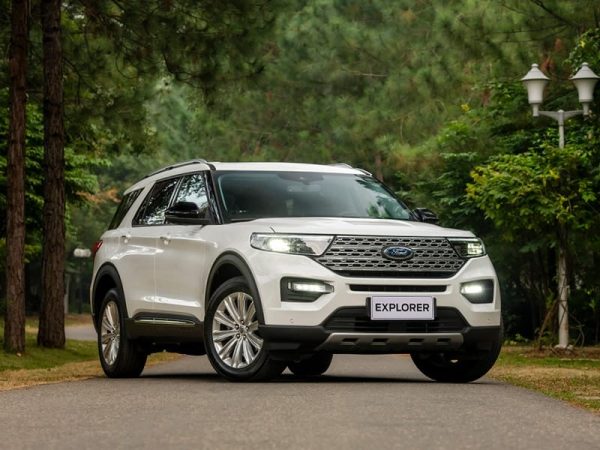 Ford Explorer: Bảng giá lăn bánh, Thông tin Xe & Ưu đãi tháng 12/2025
